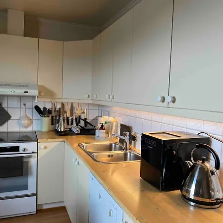 3 Bedrooms, Close To The Center, Sauna, Free Parking Kirkenes