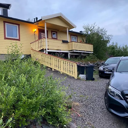 Apartment 3 Bedrooms, Close To The Center, Sauna, Free Parking Kirkenes
